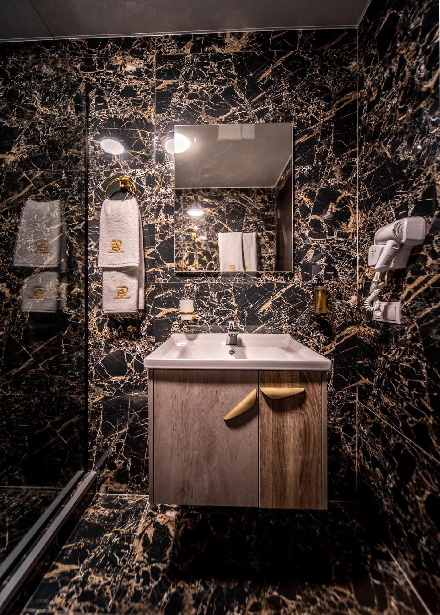 Hotel Residence Plaza Tbilisi Rum bild