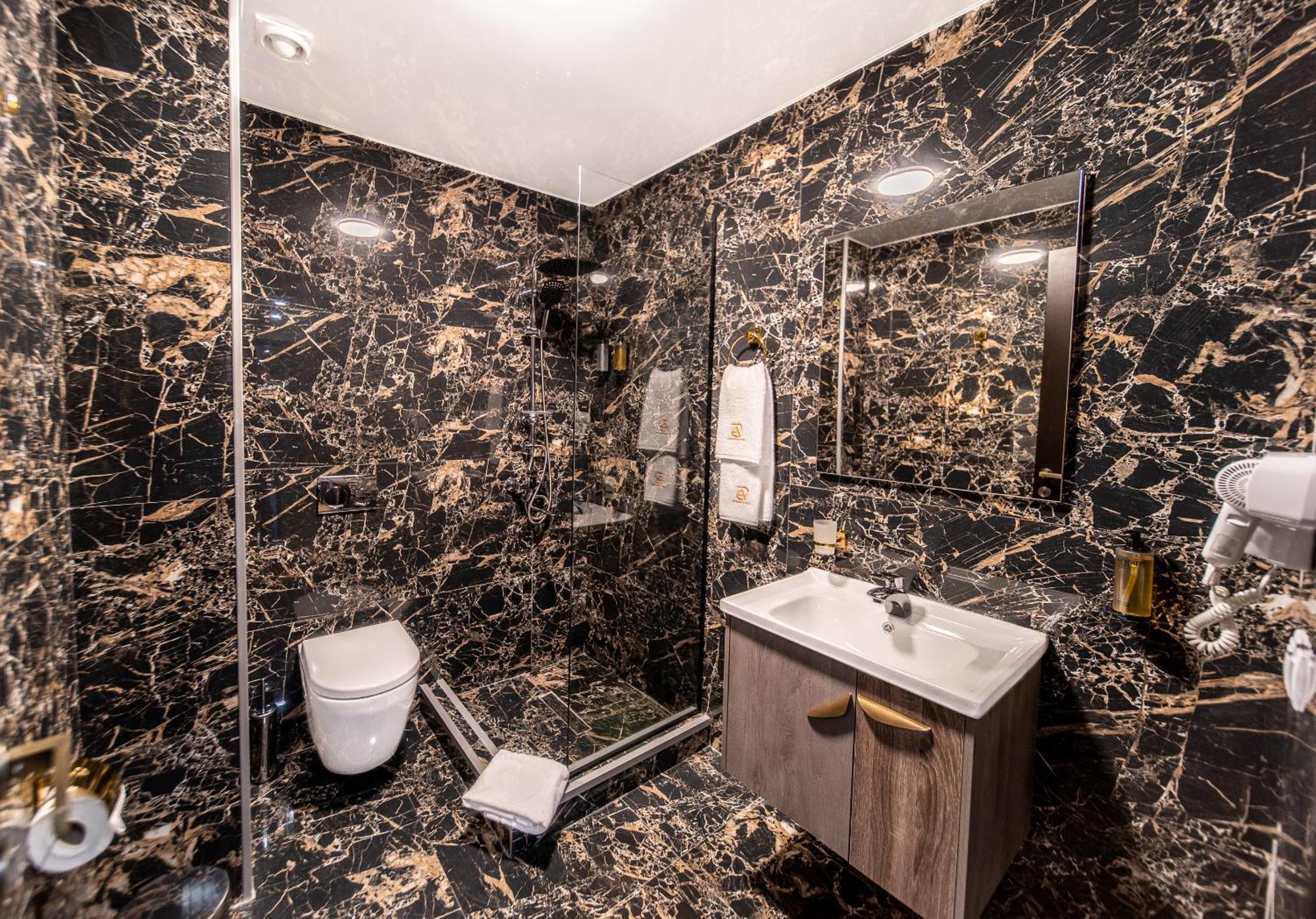 Hotel Residence Plaza Tbilisi Rum bild